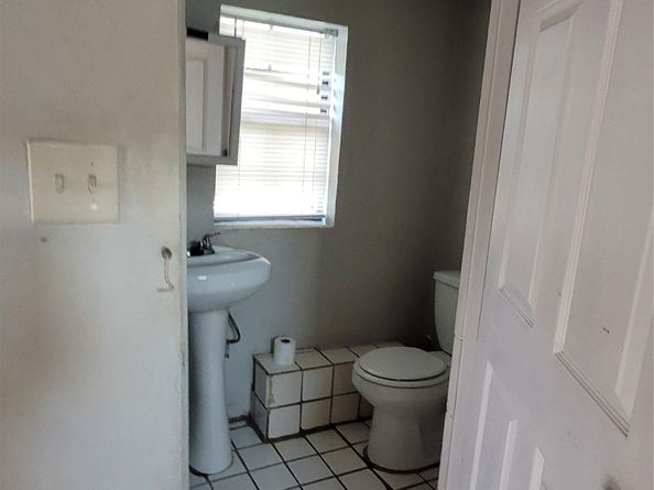 4512 Siegel Street, Houston TX 77009