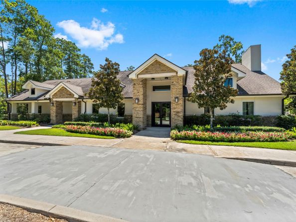 2614 Oakland Park Drive, Conroe TX 77385