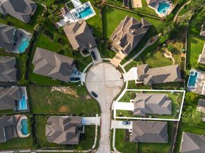 2614 Oakland Park Drive, Conroe TX 77385