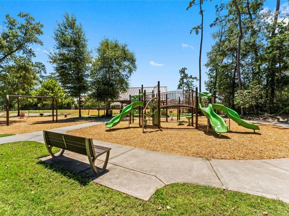 2614 Oakland Park Drive, Conroe TX 77385