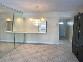9410 N Hollybrook Lake Dr 310, Pembroke Pines FL 33025