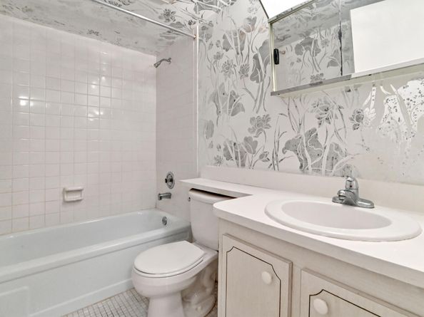 14671 Bonaire Boulevard 207, Delray Beach FL 33446