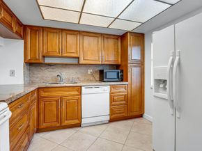 9872 Marina Blvd 1417, Boca Raton FL 33428
