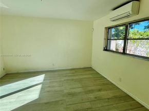 2031 NW 32nd Street, Oakland Park FL 33309