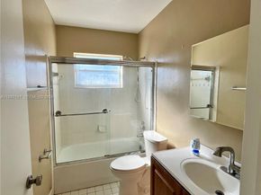 2031 NW 32nd Street, Oakland Park FL 33309