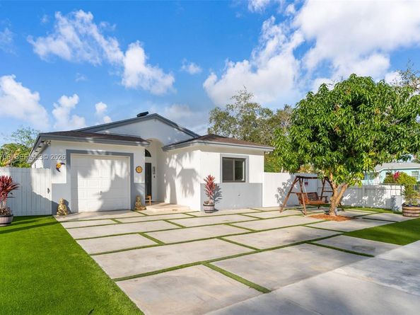 407 NW 9th Court, Homestead FL 33030