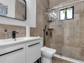 407 NW 9th Court, Homestead FL 33030