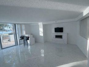 2641 N Flamingo Road TH5N, Sunrise FL 33323