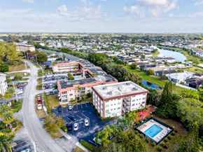 3910 Crystal Lake Dr 401 401, Deerfield Beach FL 33064