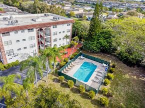 3910 Crystal Lake Dr 401 401, Deerfield Beach FL 33064