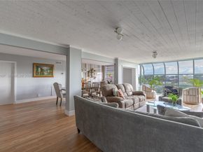 3910 Crystal Lake Dr 401 401, Deerfield Beach FL 33064