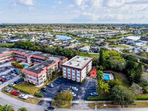 3910 Crystal Lake Dr 401 401, Deerfield Beach FL 33064