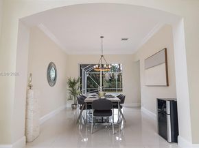 1646 Victoria Pointe Lane, Weston FL 33327