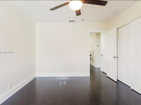 1646 Victoria Pointe Lane, Weston FL 33327