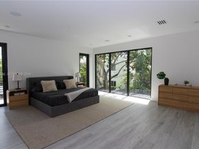 3540 Oak Avenue, Miami FL 33133