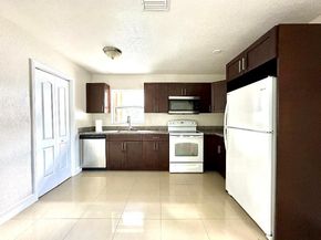 525 NW 15th Ter, Fort Lauderdale FL 33311