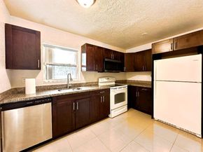 525 NW 15th Ter, Fort Lauderdale FL 33311