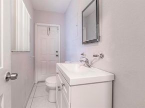 4416 W Broward Boulevard, Plantation FL 33317