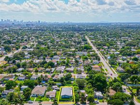 2432 Sherman St, Hollywood FL 33020