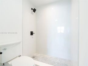 300 Bayview Drive 2115, Sunny Isles Beach FL 33160