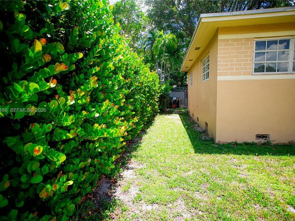 1100 NE 160th Terrace, North Miami Beach FL 33162