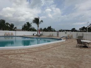 2864 E Crosley Dr Drive E A, West Palm Beach FL 33415