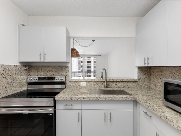 345 Ocean Drive 424, Miami Beach FL 33139