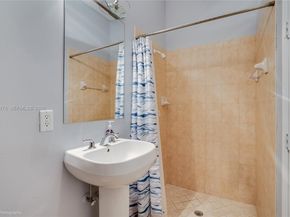 2461 NE 14th Street 2461, Pompano Beach FL 33062
