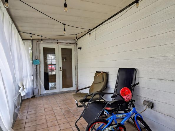 8681 SW 15th Street, Pembroke Pines FL 33025