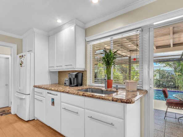 10046 Dahlia Avenue, Palm Beach Gardens FL 33410