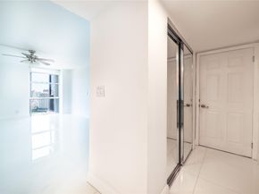 20379 W Country Club Dr 2234, Aventura FL 33180
