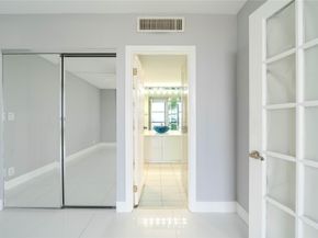 20379 W Country Club Dr 2234, Aventura FL 33180