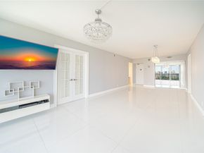 20379 W Country Club Dr 2234, Aventura FL 33180