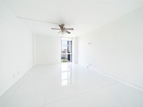 20379 W Country Club Dr 2234, Aventura FL 33180