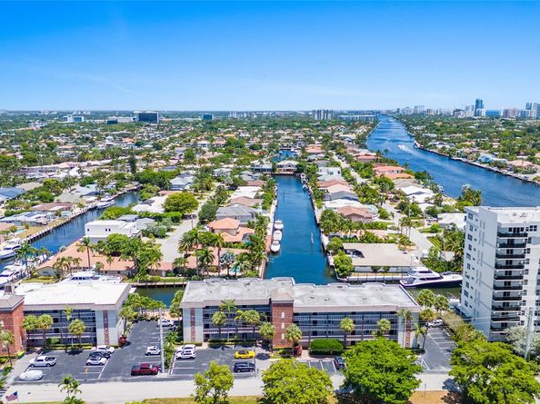 3121 NE 51st St 303E, Fort Lauderdale FL 33308