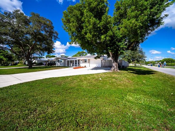 425 Erie Drive, Jupiter FL 33458