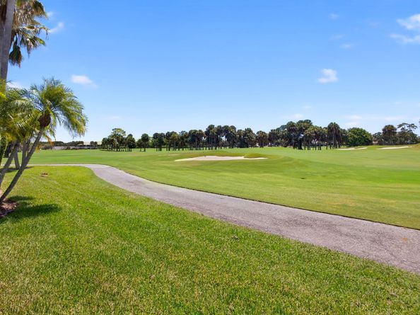 6778 Oakmont Way, West Palm Beach FL 33412