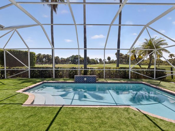 6778 Oakmont Way, West Palm Beach FL 33412