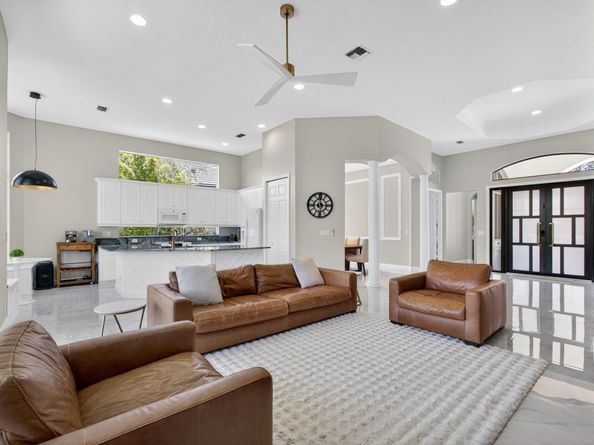 6778 Oakmont Way, West Palm Beach FL 33412