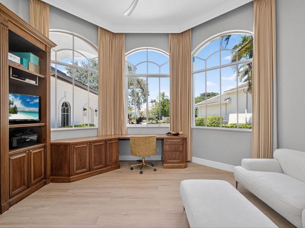 6778 Oakmont Way, West Palm Beach FL 33412