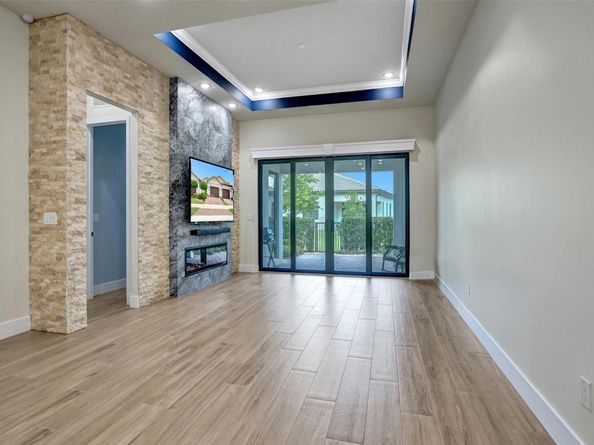 7467 S Blue Spring Dr, Parkland FL 33067