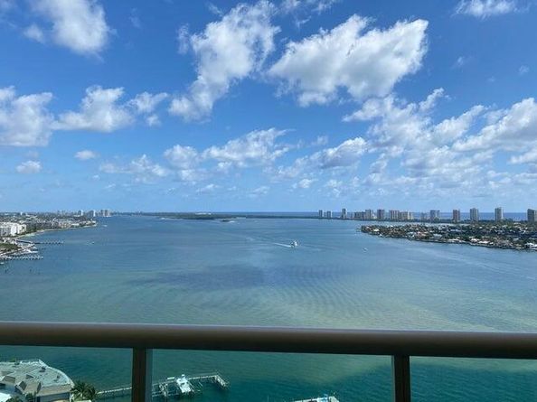2650 Lake Shore Drive 2203, Riviera Beach FL 33404