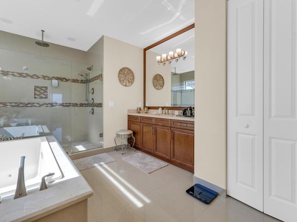 11330 SW 12th St, Pembroke Pines FL 33025