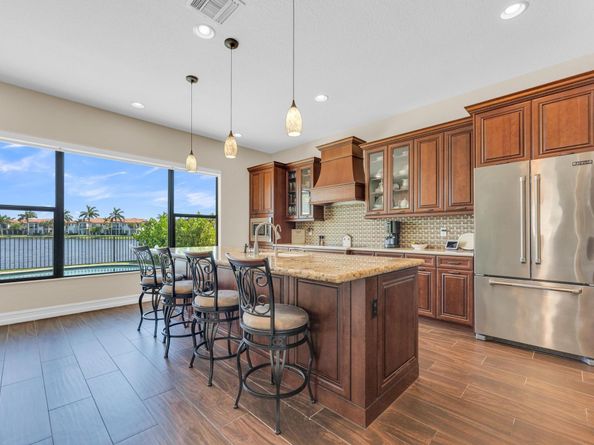 11330 SW 12th St, Pembroke Pines FL 33025