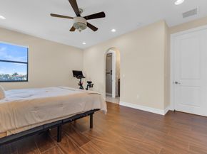 11330 SW 12th St, Pembroke Pines FL 33025
