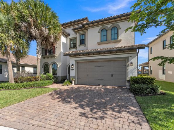 11330 SW 12th St, Pembroke Pines FL 33025