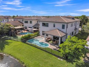 11330 SW 12th St, Pembroke Pines FL 33025