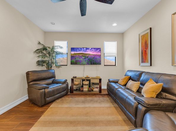 11330 SW 12th St, Pembroke Pines FL 33025
