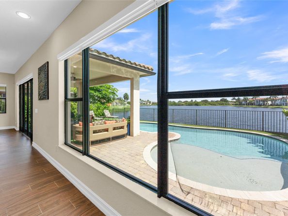 11330 SW 12th St, Pembroke Pines FL 33025