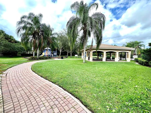 5024 Nautica Lake Circle, Greenacres FL 33463